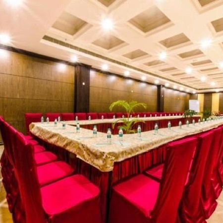 Hotel Atithi Guwahati Buitenkant foto