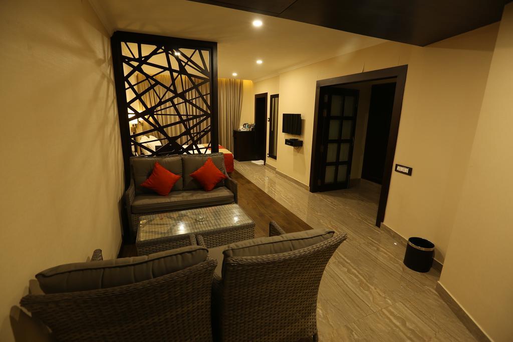 Hotel Atithi Guwahati Buitenkant foto